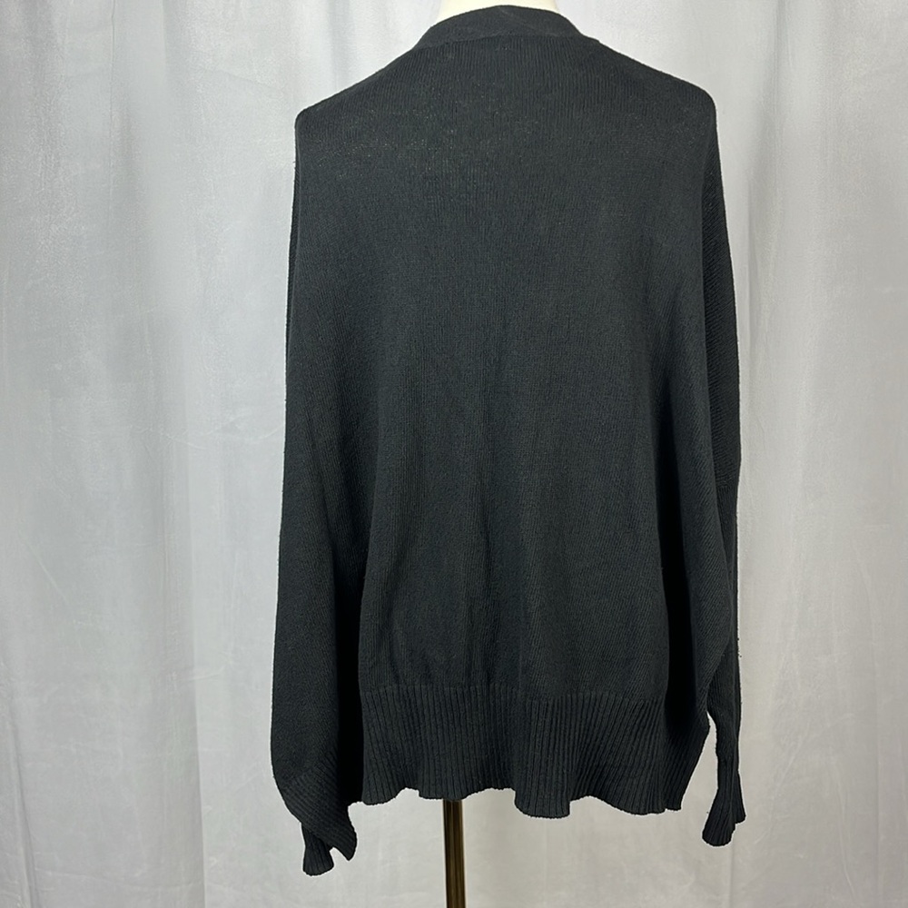 MA'RY'YA Cardigan Scollo A V Neck Sweater in Black. - Picture 3 of 8